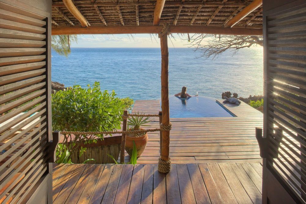 Azura Quilalea Island Hotel Exterior photo